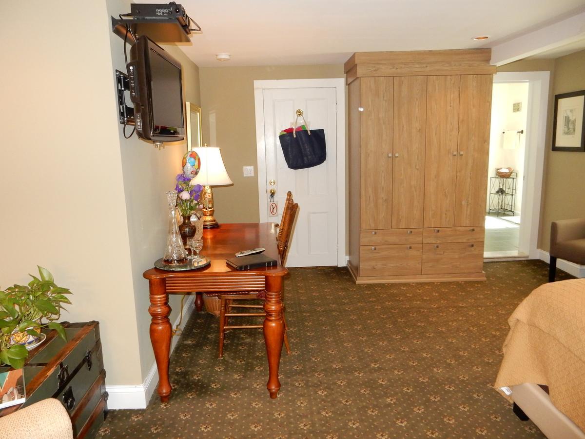 A Butlers Manor Bed & Breakfast Southampton Dış mekan fotoğraf